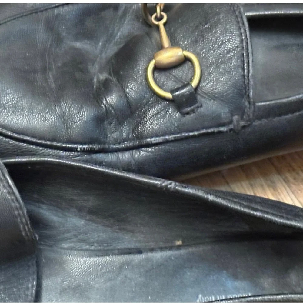Gucci women Black Leather Loafers with Gold Horsebit Accent